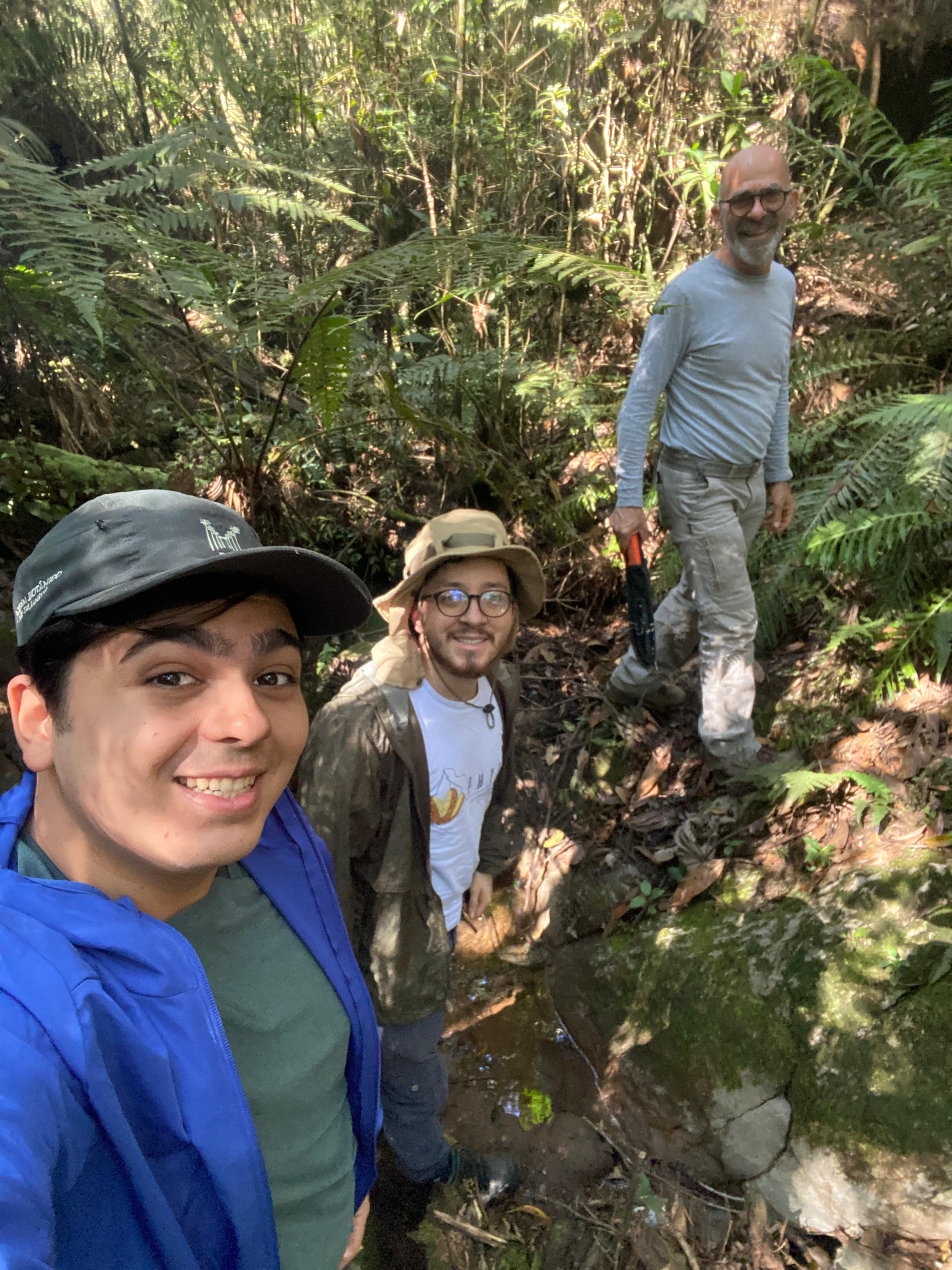 Team on a field expedition at Serra da Moeda
